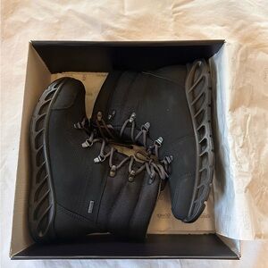 IGI&CO Women's Black Lace-Up Ankle Booties